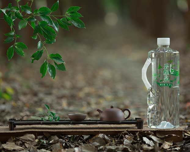 洞庭山企业携三大高端新品首次亮相2015年第93届全国糖酒商品交易会.jpg 洞庭山企业携三大高端新品首次亮相2015年第93届全国糖酒商品交易会.jpg